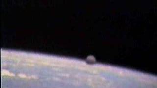 UFO close to Challenger NASA [upl. by Barrett]