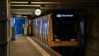 UBahn Berlin  Bahnverkehr am UBahnhof Uhlandstraße [upl. by Win]