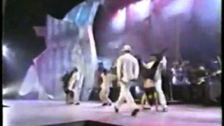 MC HAMMER  PUMP IT UP LIVE 1994mp4flv [upl. by Milore862]