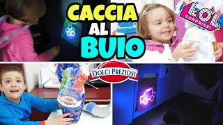 CACCIA ALLE UOVA Dolci Preziosi AL BUIO apriamo 8 Uova di Pasqua [upl. by Nehgaem]