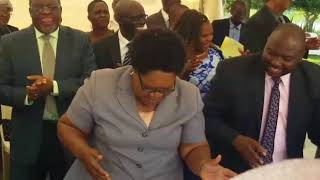 Joice Mujuru dancing to Kutonga Kwaro [upl. by Furlong]