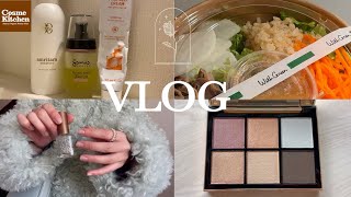 【1月のまったり休日VLOG☃️🥮🐈】コスメキッチン｜真冬の朝のスキンケア｜猫のいる暮らし｜お気に入りスイーツ [upl. by Resa]