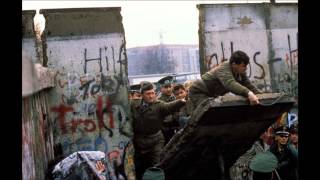 25 Anni Fa La Caduta Del Muro Di Berlino [upl. by Robbert]