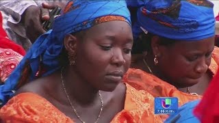 Son 200 las jóvenes nigerianas que están secuestradas por extremistas [upl. by Lai]