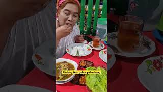 Mukbang pindang gabus Palembang [upl. by Kimmie]