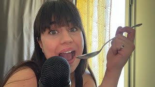 ASMR  Les aliments interdits enceinte close up whispering [upl. by Prochoras]