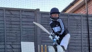 Cricket batting training with quotMiddling batquot amp quotHard plastic ballquot [upl. by Eba]