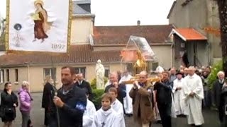 SainteThérèse en visite à SaintSever procession du reliquaire le 23 novembre 2014 [upl. by Tur]