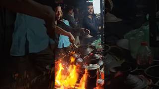 হাসান মামার ব্যাম্বো চিকেন এবং হান্ডি বিফ  Street Food Review dhakastreetfood foodreview food [upl. by Reifnnej]