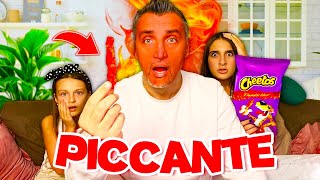 ASSAGGIAMO la PATATINA PIÙ PICCANTE al MONDO 🌶️🥵🤮 [upl. by Aynotak]