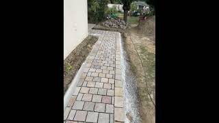 Pose de Pavé en grès multicolore sur béton armé cour allée et terrasse [upl. by Ossy]