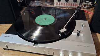 turntable Philips D5420 [upl. by Domash68]