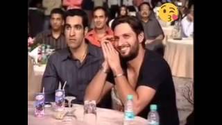 Dhoni and shahrukh khan in award show [upl. by Koblick]