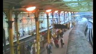 Trains at Farringdon Station London in 1990 [upl. by Ssac]