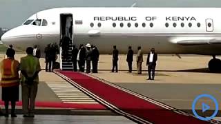 Uhuru arrives to warm welcome by Raila in Kisumu airport [upl. by Joline]