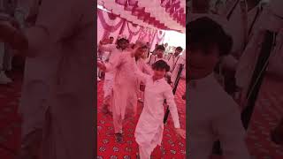 Larkey Ne Majma Ko Hila K Rakh Dia [upl. by Styles114]