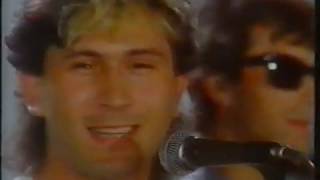 Halid Muslimovic  Putuj putuj sreco moja   Official Video 1986 [upl. by Beaver841]