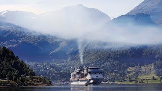 «Monsterskipet» kan føre til livsfarlig luft i Geiranger [upl. by Nnylirej]