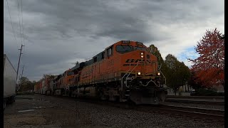 2 mile long BNSF intermodal rolling off Stevens Pass [upl. by Coffey484]