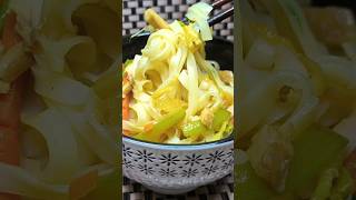 Receta Fácil y Rápida de Noodles de Arroz con Pollo y Verduras [upl. by Chiles135]