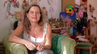 Entrevistas NAMU Mônica Guttmann explica o que é arteterapia [upl. by Hannus344]