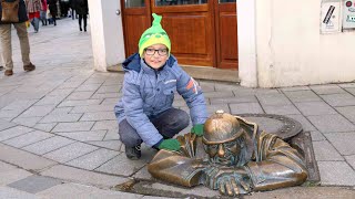 NEW Remarkable Christmas Market 🎄Schone Naci 🎩 and Cumil Statues in Bratislava Slovakia  Travel [upl. by Emmuela]