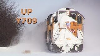 UP Y709 South the Troy Grove Job Busting Snow Drifts on 1262014 [upl. by Llennaj]