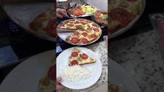 Essa Pizza dá Para Comer Com Arroz shorts [upl. by Nelan]