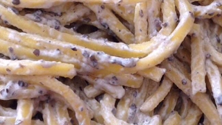 VIDEO RICETTA Pasta al Tartufo  Tonnarelli al tartufo [upl. by Aruasor]