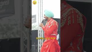 RAJVIR JAWANDA  quotKEE FARKH LAGDAquot  LIVE  HAYES MELA  rajvirjawanda mela [upl. by Hugibert]