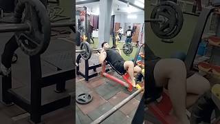 Chest workout 👍🏻minivlog gymexcercise motivation gymworkout [upl. by Karna]