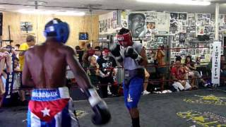 Guillermo Rigondeaux technical sparring [upl. by Gnemgnok]