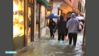 Doden door noodweer Italië Venetië staat bijna helemaal onder water  RTL NIEUWS [upl. by Patrizio]