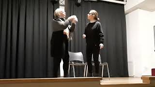 Video di Improvvisazione Teatrale 4 [upl. by Yblocaj978]