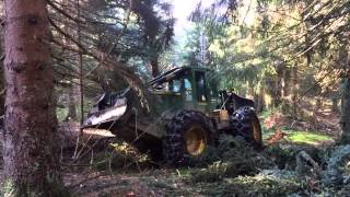 Debardage John deere 640H [upl. by Allehcram945]