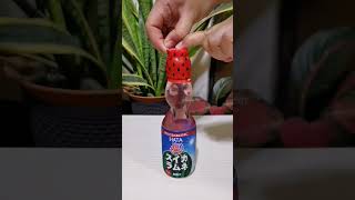 How To Get Marble Out of Ramune soda bottle Hata brand [upl. by Nivat]