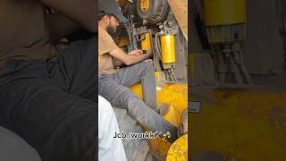 Secondary dorsal filter opening 🚜🛠️youtubeshorts shortvideo viralvideos tending jcb [upl. by Enialedam]