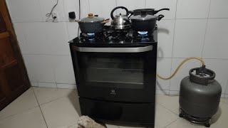 Fogão Electrolux de 5 bocas como retirar o tampão interno do forno [upl. by Dorahs687]