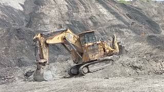 CAT 6030  Proses Refueling EXCAVATOR CATERPILLAR 6030 [upl. by Lehcir]