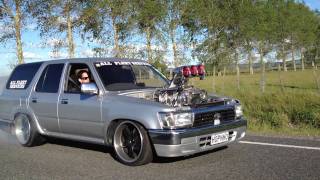 powercruise taupo 2011 joshs blown surf vs lukes turbo torana [upl. by Starkey426]