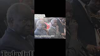 Nyayo mimi nilipinga hii Katiba answered by Raila Odinga hio ni demokrasia 2010 [upl. by Milburr355]