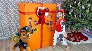 Marshalls Huge Paw Patrol Toys Surprise Christmas Present with My Size Look Out Tower [upl. by Auqeenwahs]