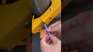 Defeating a Car Boot Lock with Plastic Pen [upl. by Lepp193]