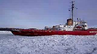 USCG cutter Mackinaw and Edgar B Speer at Rock Cut [upl. by Yasmeen46]