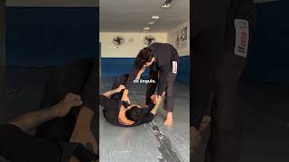 Passagem de guarda perigosa no Jiu Jitsu você precisa saber [upl. by Ydnar860]