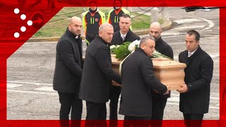 Lonigo VI funerali di Davide Rebellin larrivo del feretro [upl. by Ceporah]