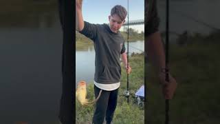 Elderslie bridge catching carp and catfish [upl. by Alrak]