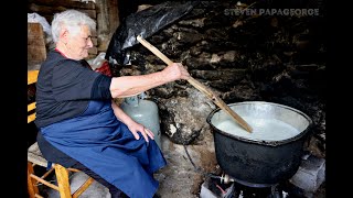 Πως φτιάχνουμε την φέτα και μυζήθρα στο Δαρα Αρκαδιας How we make Feta Cheese and Mizithra [upl. by Ridinger]