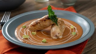 Pollo Relleno de Queso en Salsa de Frijol [upl. by Hertzog]