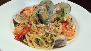 Seafood Aglio Olio Recipe [upl. by Spiers]